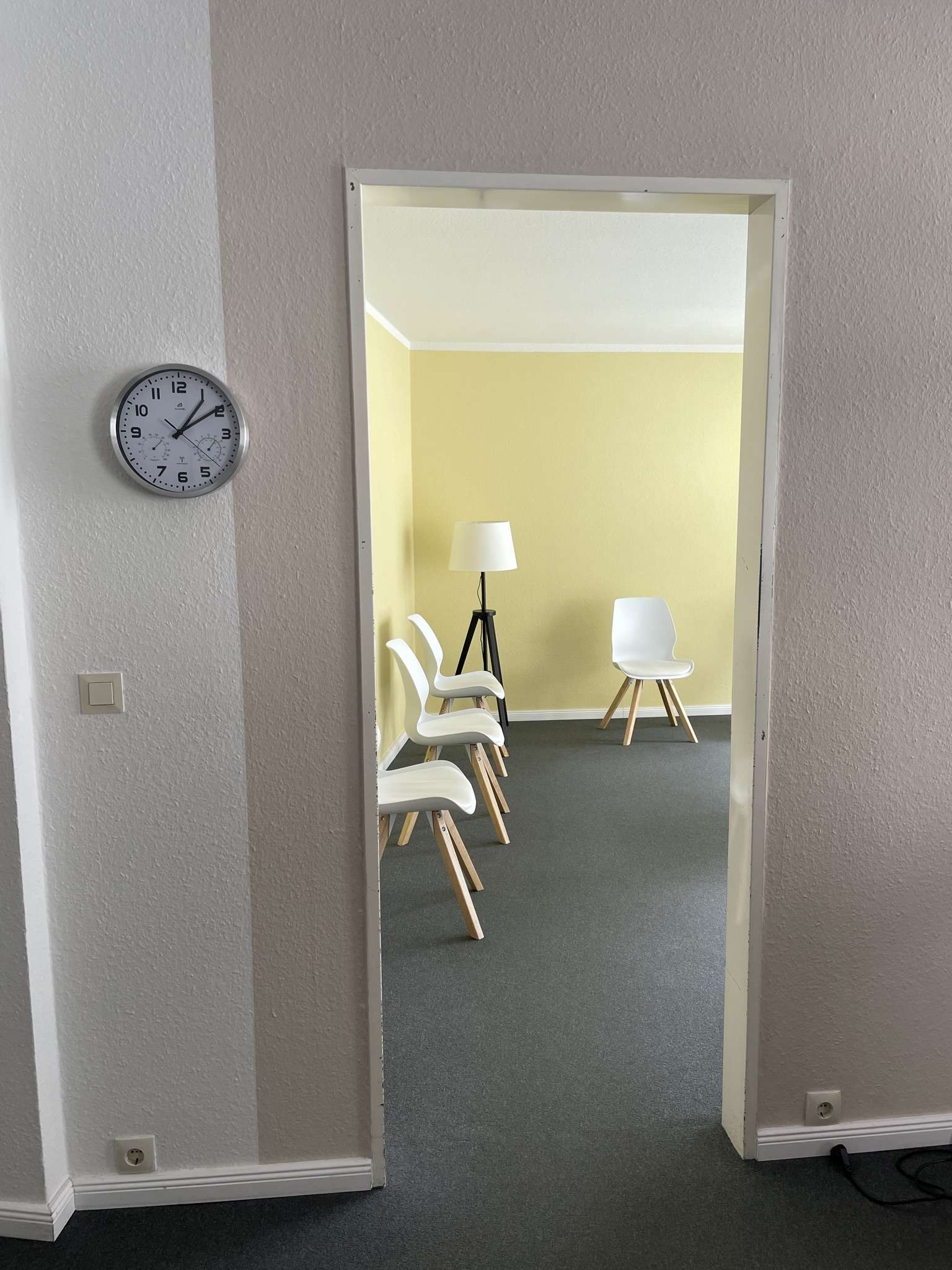 Empfang Richtung Wartezimmer